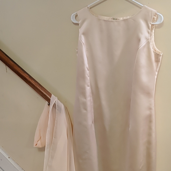 Formal Sheath Full Length Gown - Picture 5 of 11